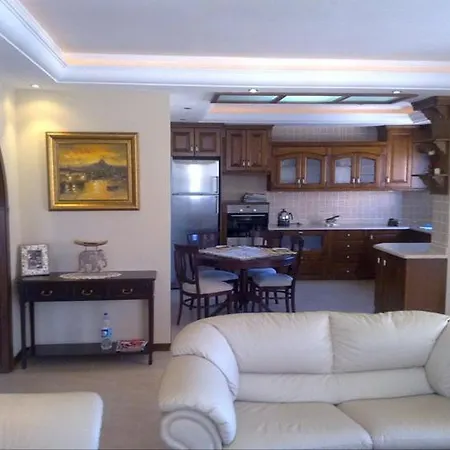 Alden Iii Apartment *